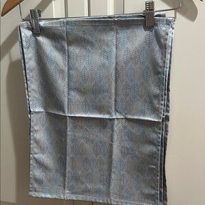 Norwex Leaf Pattern nwot set of 4 napkins  - Gray and Blue